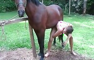 Clip sex miễn phí trong sở thú có sự góp mặt của người đàn ông đồng tính và động vật